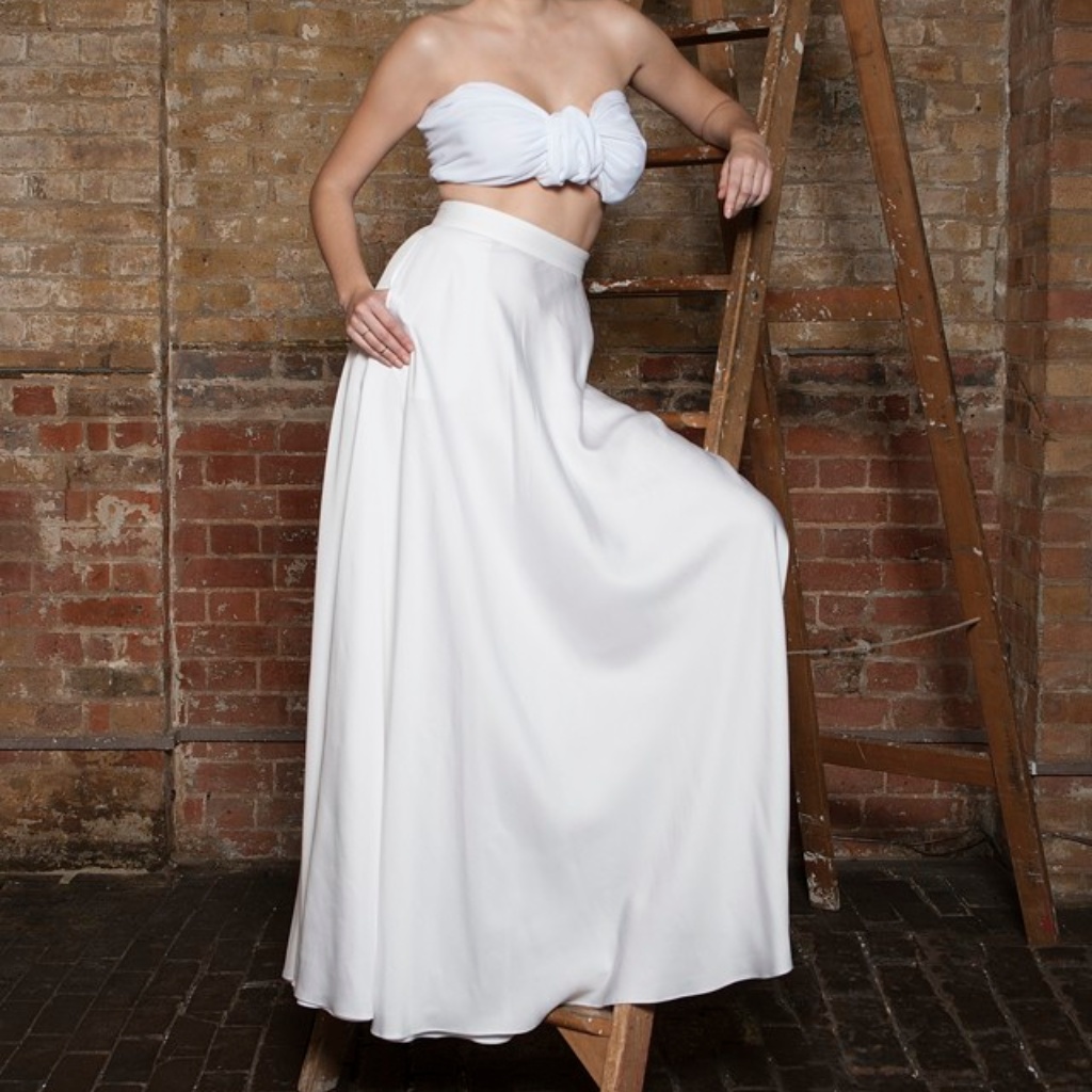 Menesth White Bamboo Silk High Waist Long Skirt